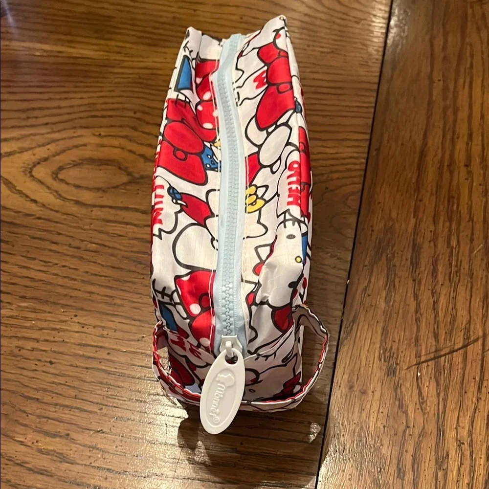 Hello Kitty Red‎ and White Toiletry Bag